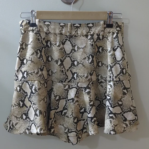 Zara Skirts Zara Snake Skin Print Mini Skirtshorts Size M